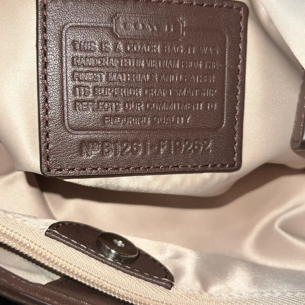 Coach purse - Picture 7 of 7